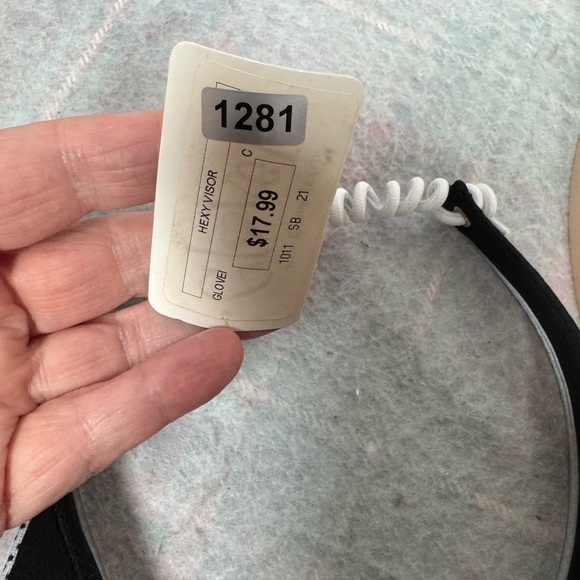 GloveIt Hexy Visor Black, White, Yellow Hexagon Pattern OSFM - Picture 7 of 7